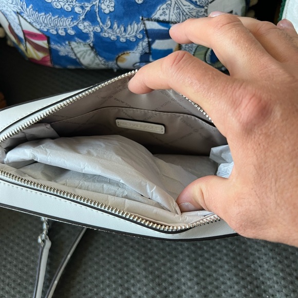 Michael Kors Jet Set WHITE Multi Airplane Print East West Crossbody Bag NEW - Picture 4 of 5